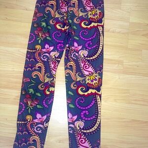 Women’s small polyester/ spandex leggings multi color